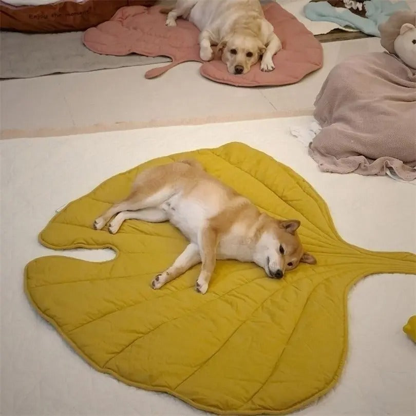 Leafy Lounge Mat